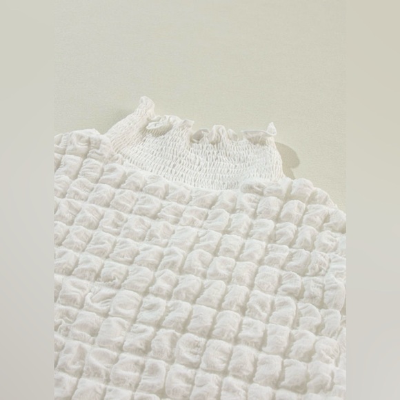 LAST ONE Elegant White Textured Women's Top - Picture 9 of 9